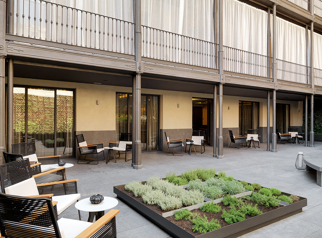 H10 Urquinaona Plaza (Adults Only) Hotel Barcelona Exterior photo